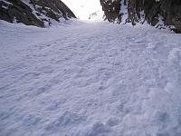 Photo 029 En rive droite, sous la paroi, la neige est restée froide et + agréable à skier.